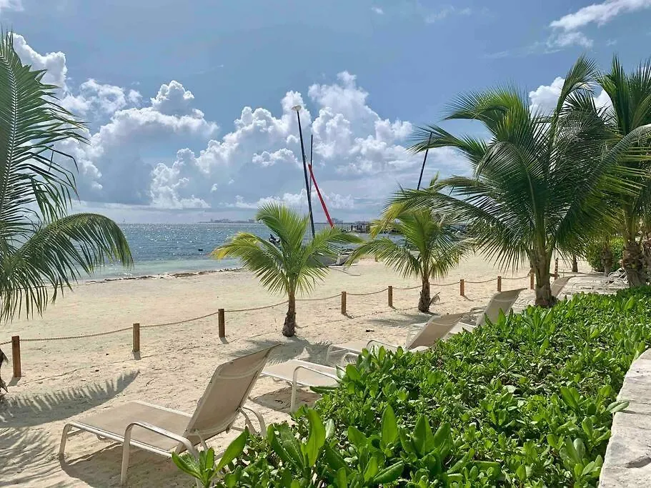 Blue Dream Beachfront 2 Bdr By Casa Paraiso Cancun 0*,  Mexico
